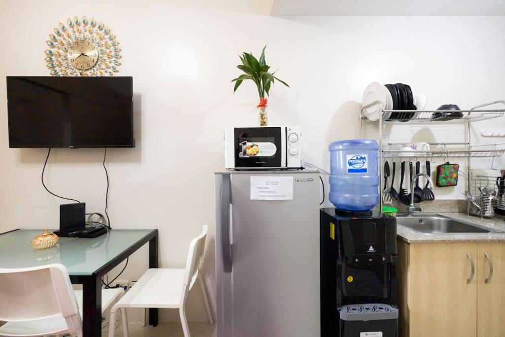Affordable Condotel Near Manila Airport Exteriör bild
